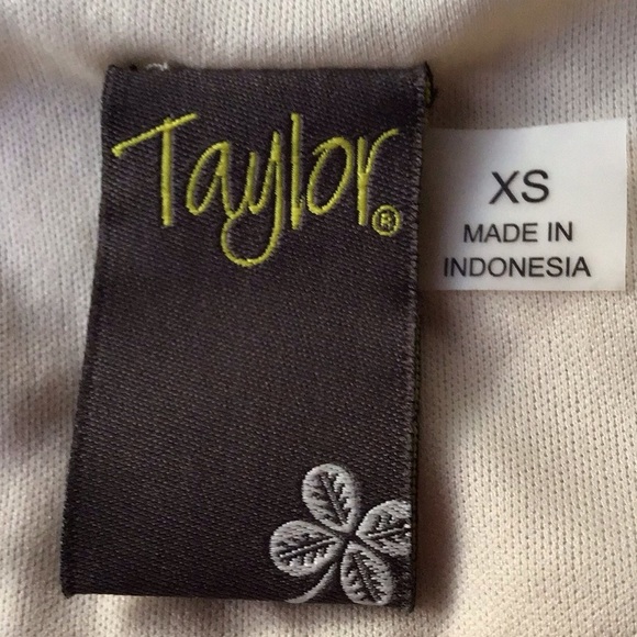 Taylor Boho Crochet Tiered Floral Maxi Dress Size XS - Picture 6 of 8